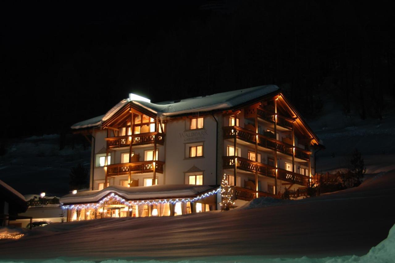 Waldpark Hotel Garni Самнаун Екстериор снимка